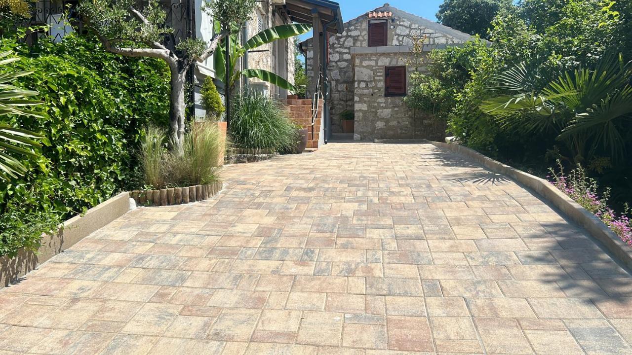 Stone House Chiara Seaview Apartamento Funtana Exterior foto